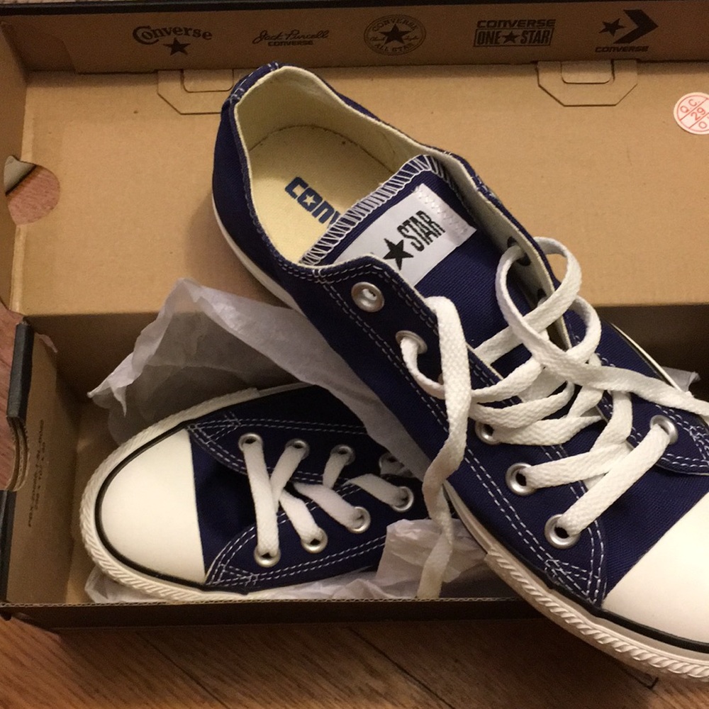 BRAND NEW IN BOX blue converse sneakers